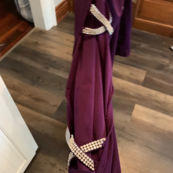 JBS‎ Woman cold shoulder rhinestone embellished dress. NWOT - Picture 3 of 5